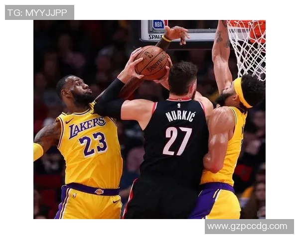 2000年湖人与开拓者的经典对决回顾与精彩瞬间分析 2000年湖人与开拓者的经典对决回顾与精彩瞬间分析